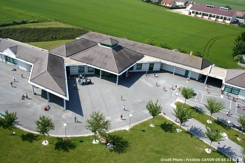 groupe_scolaire_vu_du_ciel_2014